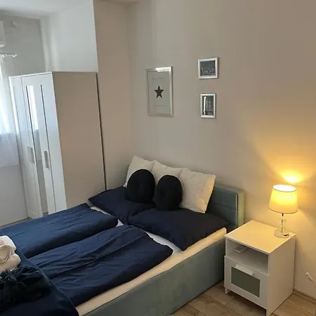 Varosi Idill Apartment *