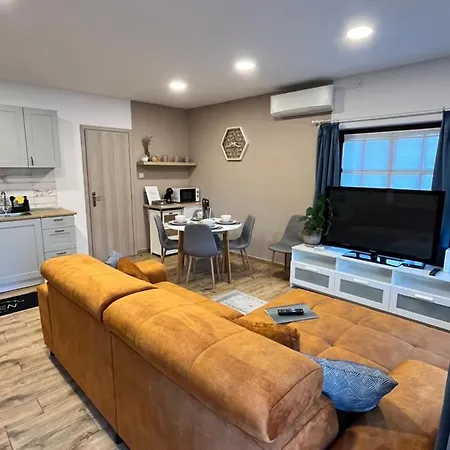 Varosi Idill Διαμέρισμα Veszprém