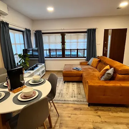 Apartment Varosi Idill *