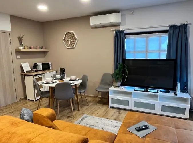 아파트 Varosi Idill